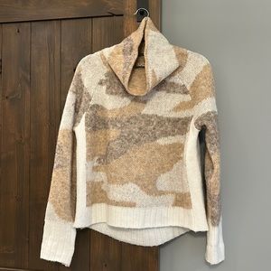 RD Style | Cowlneck Tan and Cream Camo Sweater | Size S